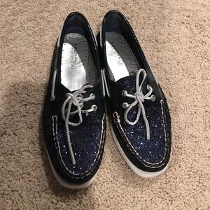Navy Blue Sperry’s